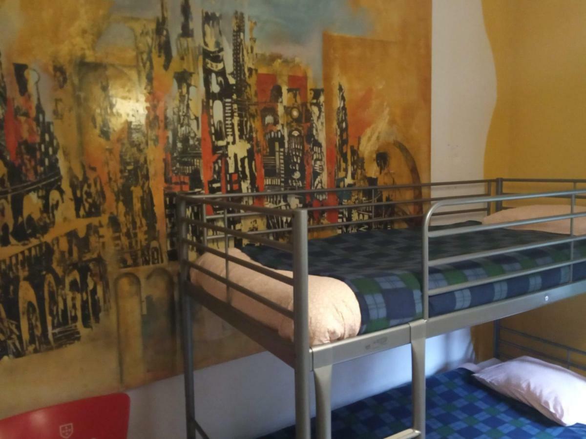Family Adams House Hostel 브라가 외부 사진